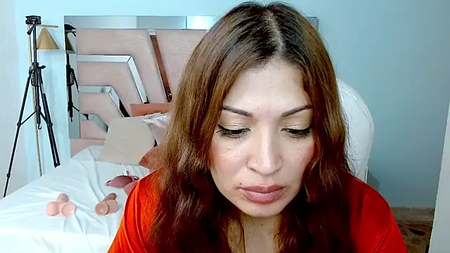 sophia hadid online show from 9, 1, 2025