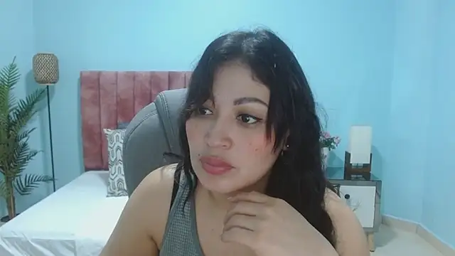 Snapshot of sophia_hadid chatting on 6, 1, 2026 sophia hadid online show from 6, 1, 2026