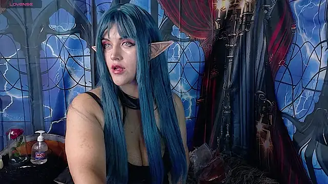 Snapshot of cristina_blu21 chatting on 18, 6, 2026 cristina blu21 online show from 18, 6, 2026