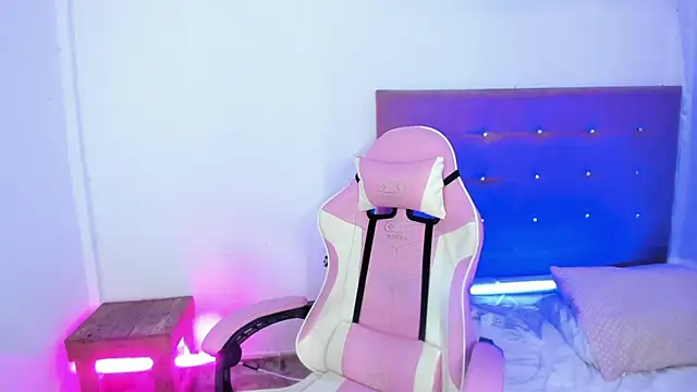 Snapshot of OSORIOMAFE chatting on 10, 2, 2025 OSORIOMAFE online show from 10, 2, 2025