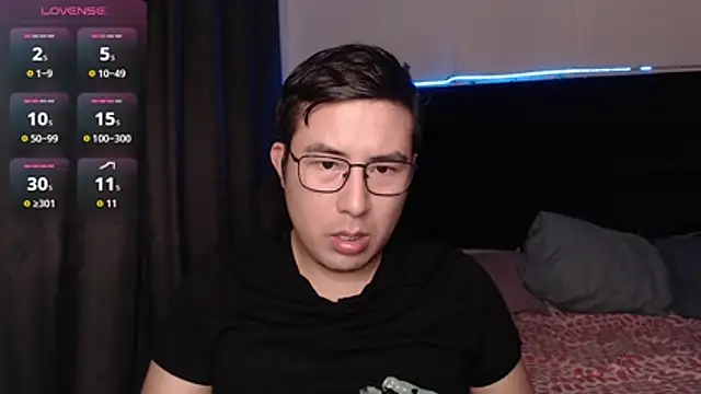 Snapshot of andrewmhilton_ chatting on 18, 1, 2026 andrewmhilton online show from 18, 1, 2026