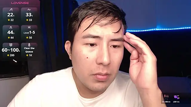 Snapshot of andrewmhilton_ chatting on 3, 3, 2026 andrewmhilton online show from 3, 3, 2026