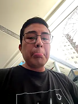 andrewmhilton  online show from 7, 1, 2026