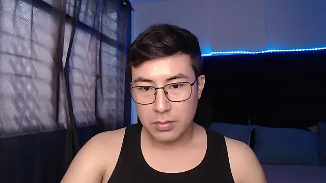 andrewmhilton  online show from 7, 4, 2026