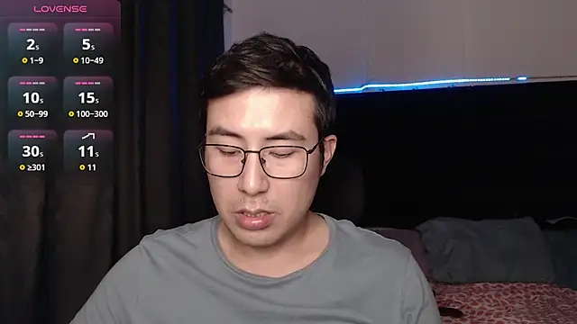 Snapshot of andrewmhilton_ chatting on 19, 1, 2026 andrewmhilton online show from 19, 1, 2026