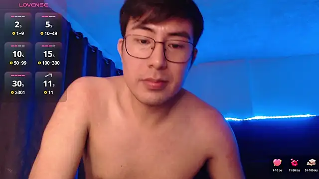 Snapshot of andrewmhilton_ chatting on 7, 7, 2026 andrewmhilton online show from 7, 7, 2026