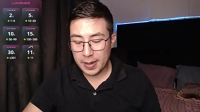 Snapshot of andrewmhilton_ chatting on 2, 2, 2026 andrewmhilton online show from 2, 2, 2026