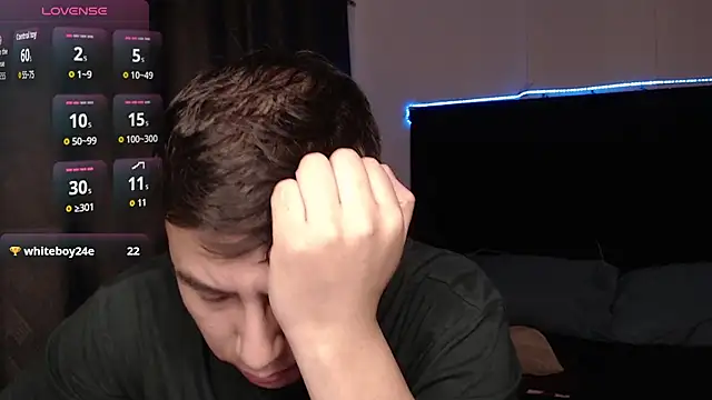 Snapshot of andrewmhilton_ chatting on 4, 2, 2026 andrewmhilton online show from 4, 2, 2026