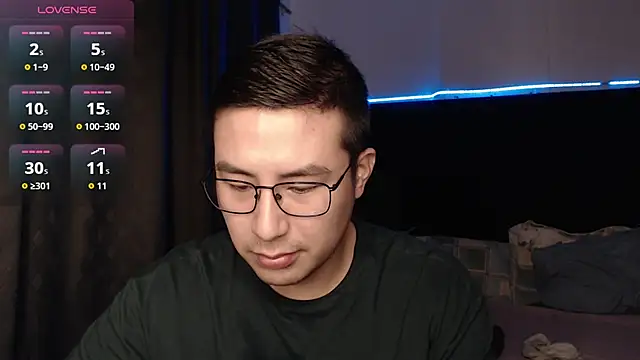 andrewmhilton  online show from 15, 12, 2025