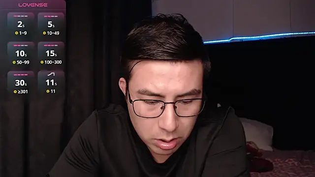 Snapshot of andrewmhilton_ chatting on 16, 2, 2026 andrewmhilton online show from 16, 2, 2026