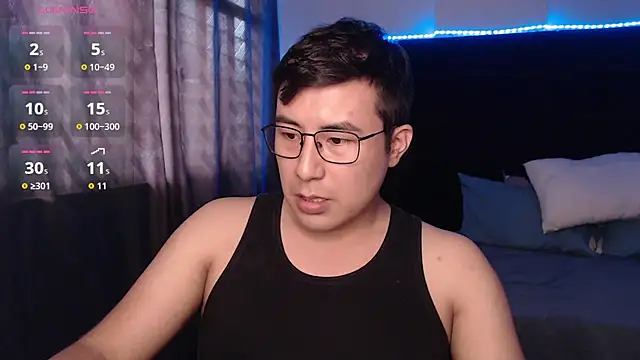 Snapshot of andrewmhilton_ chatting on 26, 2, 2026 andrewmhilton online show from 26, 2, 2026