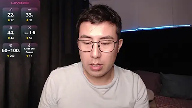 Snapshot of andrewmhilton_ chatting on 1, 2, 2026 andrewmhilton online show from 1, 2, 2026