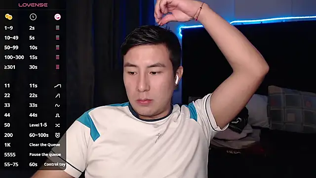 andrewmhilton  online show from 16, 9, 2025