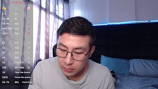 andrewmhilton  online show from 28, 10, 2025