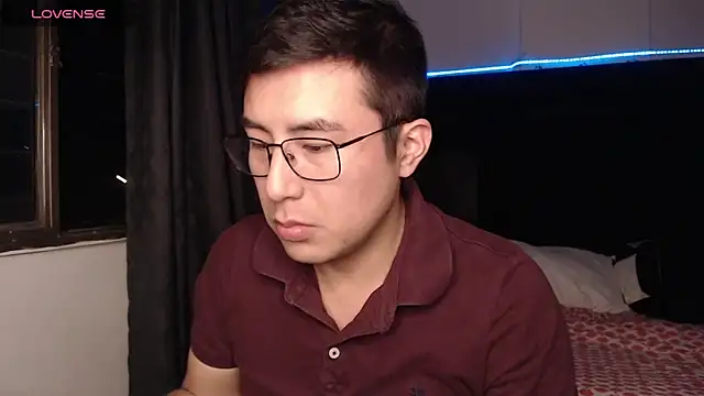 Snapshot of andrewmhilton_ chatting on 17, 2, 2026 andrewmhilton online show from 17, 2, 2026