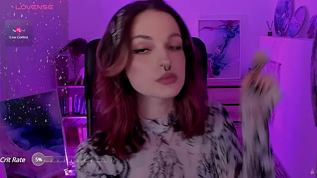 Snapshot of BratzieDarsie chatting on 5, 3, 2025 BratzieDarsie online show from 5, 3, 2025