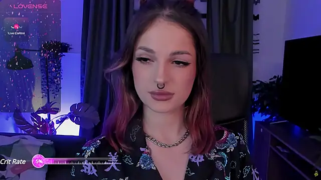 Snapshot of BratzieDarsie chatting on 10, 3, 2025 BratzieDarsie online show from 10, 3, 2025