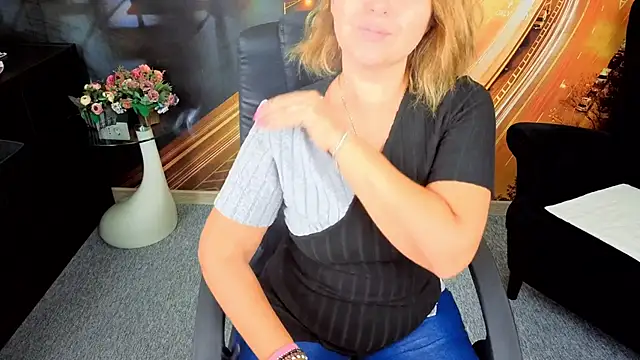 EmmaxPark online show from 17, 9, 2025