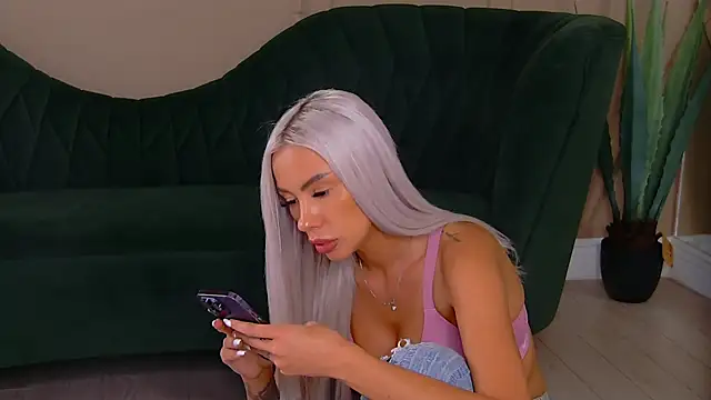 Bailey Rush online show from 15, 9, 2025