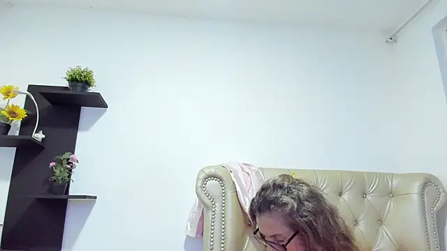 Snapshot of MatureHorny_70 chatting on 25, 2, 2025 MatureHorny 70 online show from 25, 2, 2025