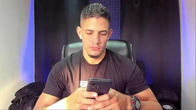 jhonnysnow17 online show from 17, 10, 2025