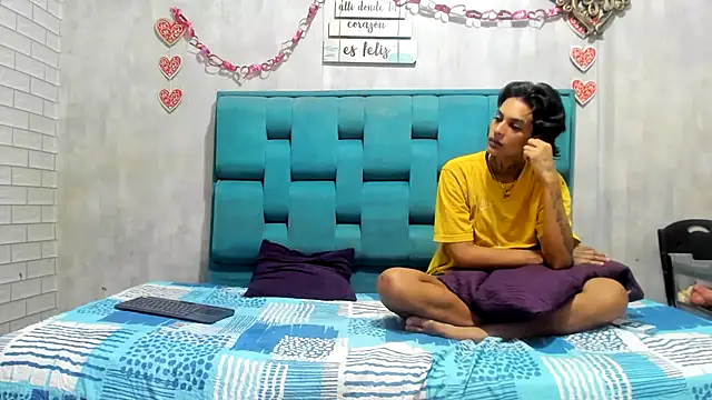 chicamir22 online show from 1, 11, 2025