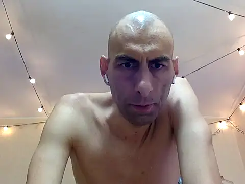 HandsomeAlfie online show from 5, 10, 2025