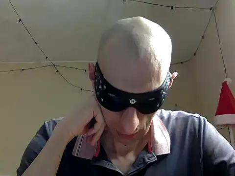 HandsomeAlfie online show from 18, 12, 2024