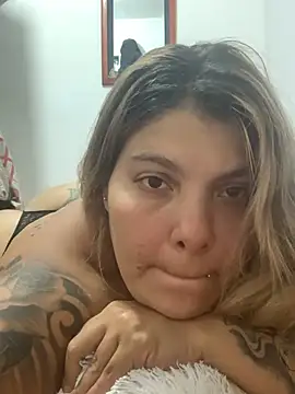 Snapshot of ChloexBigAss chatting on 5, 1, 2025 ChloexBigAss online show from 5, 1, 2025