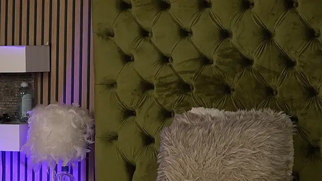 TiffanyMaze online show from 20, 9, 2025