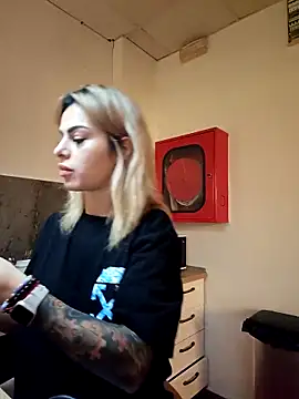 TiffanyMaze online show from 11, 3, 2026