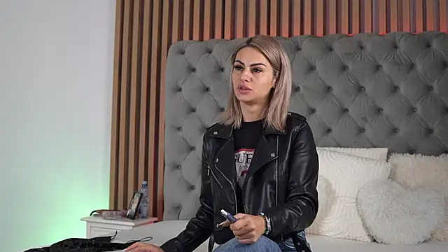 TiffanyMaze online show from 21, 5, 2026