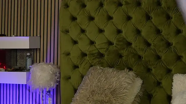 TiffanyMaze online show from 22, 9, 2025