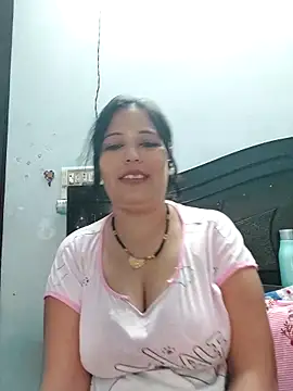 Snapshot of Poojabhabi101 chatting on 4, 10, 2025 Poojabhabi101 online show from 4, 10, 2025