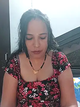 Snapshot of Poojabhabi101 chatting on 8, 10, 2025 Poojabhabi101 online show from 8, 10, 2025