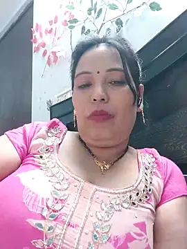 Snapshot of Poojabhabi101 chatting on 8, 11, 2025 Poojabhabi101 online show from 8, 11, 2025