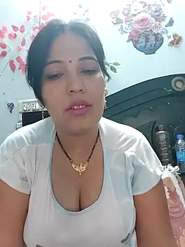 Snapshot of Poojabhabi101 chatting on 12, 11, 2025 Poojabhabi101 online show from 12, 11, 2025