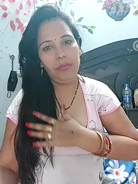 Snapshot of Poojabhabi101 chatting on 24, 10, 2025 Poojabhabi101 online show from 24, 10, 2025