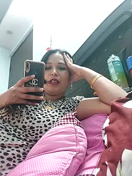 Snapshot of Poojabhabi101 chatting on 11, 3, 2025 Poojabhabi101 online show from 11, 3, 2025