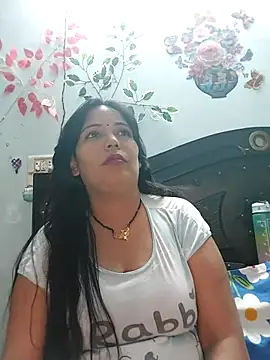 Snapshot of Poojabhabi101 chatting on 10, 11, 2025 Poojabhabi101 online show from 10, 11, 2025