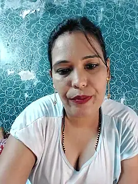 Snapshot of Poojabhabi101 chatting on 16, 9, 2025 Poojabhabi101 online show from 16, 9, 2025