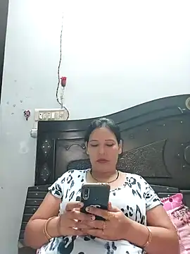 Snapshot of Poojabhabi101 chatting on 16, 9, 2025 Poojabhabi101 online show from 16, 9, 2025