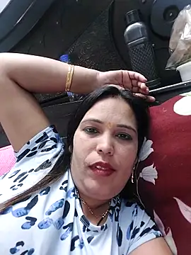 Snapshot of Poojabhabi101 chatting on 12, 3, 2025 Poojabhabi101 online show from 12, 3, 2025