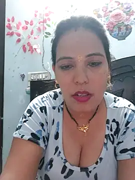 Snapshot of Poojabhabi101 chatting on 6, 11, 2025 Poojabhabi101 online show from 6, 11, 2025