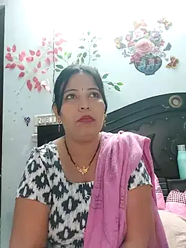 Snapshot of Poojabhabi101 chatting on 18, 11, 2025 Poojabhabi101 online show from 18, 11, 2025