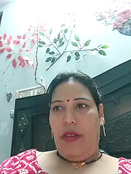 Snapshot of Poojabhabi101 chatting on 29, 10, 2025 Poojabhabi101 online show from 29, 10, 2025