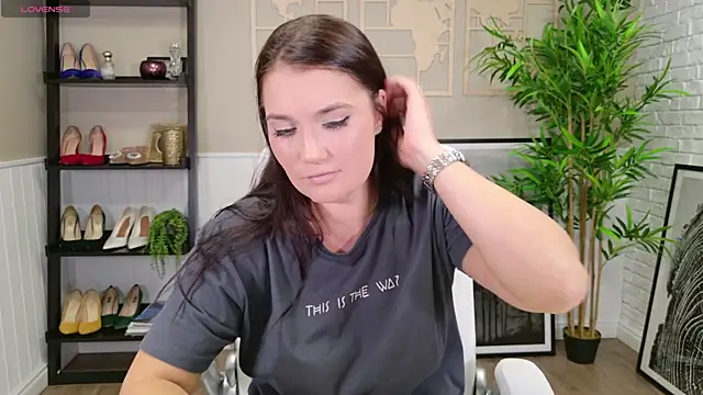 SelineSole online show from 9, 9, 2025