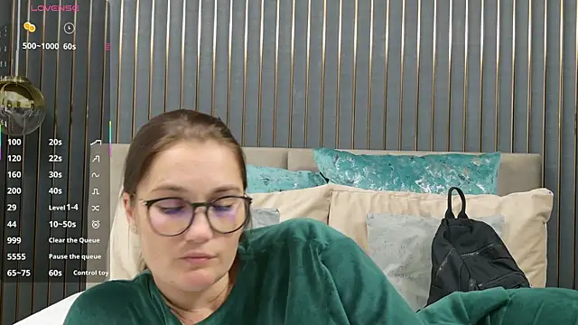 SelineSole online show from 4, 11, 2025