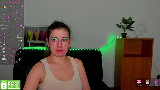 Snapshot of Aminabeatris chatting on 24, 9, 2025 Aminabeatris online show from 24, 9, 2025