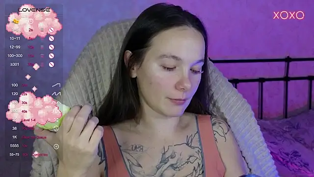 lil luna x online show from 25, 10, 2025